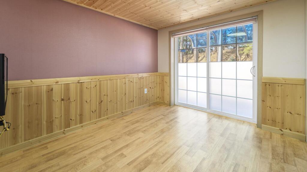 Samcheok Janghobadasoop Pension — 4-Star Luxury Hotel in Santyoku, South Korea