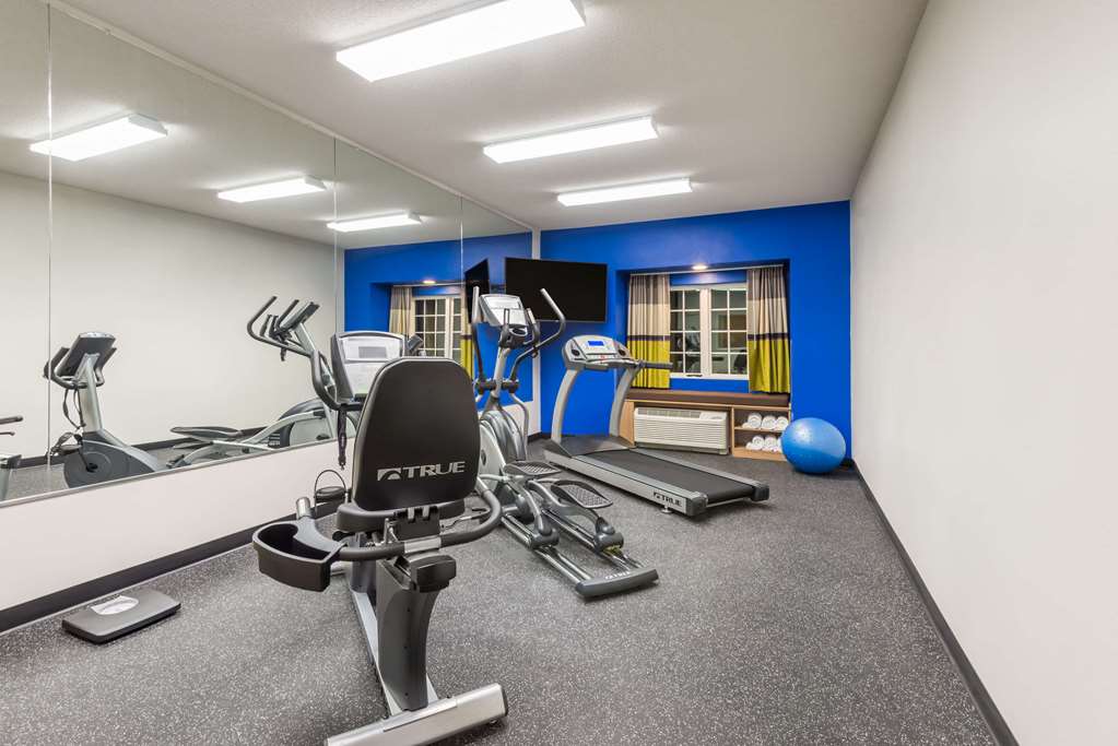 Microtel Inn & Suites By Wyndham New Martinsville - photo 6