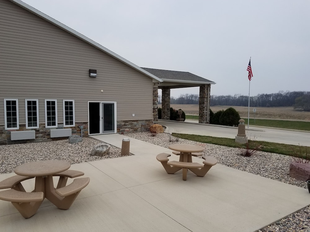 Okoboji Inn & Suites - photo 31