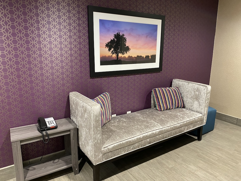 Hampton Inn El Reno - photo 59
