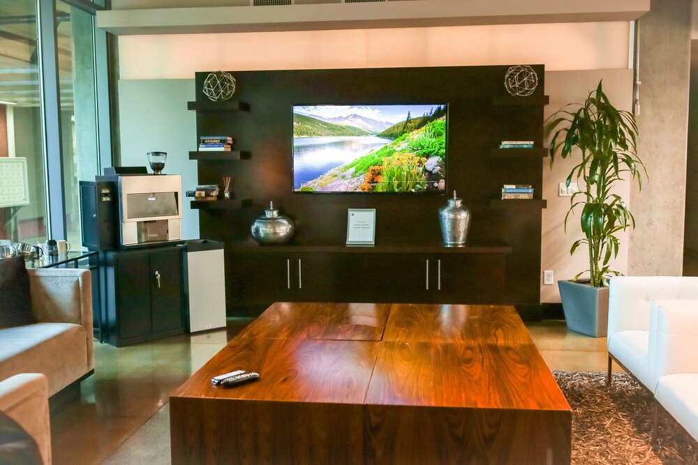 Corporate Suites Downtown In The Heart of LA - photo 3