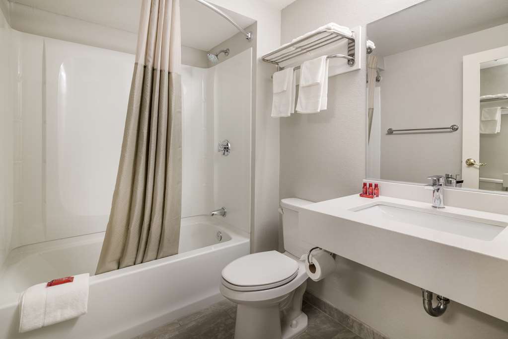 SureStay by Best Western Lewiston Auburn Area - photo 25