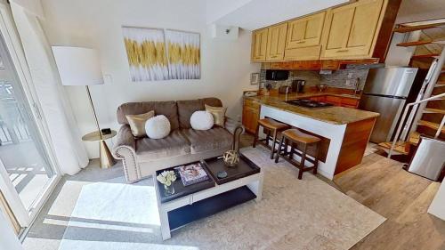 Crestwood 1211 Standard Studio Loft in Snowmass Village, United States