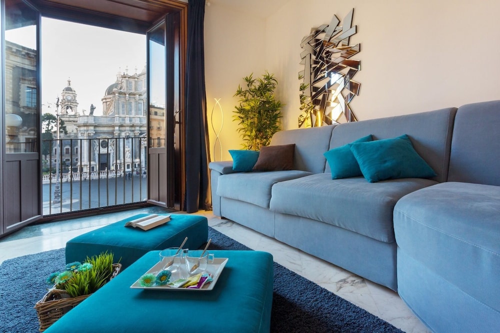 Le Suites Del Duomo House — 4-Star Luxury Hotel in Catania, Italy