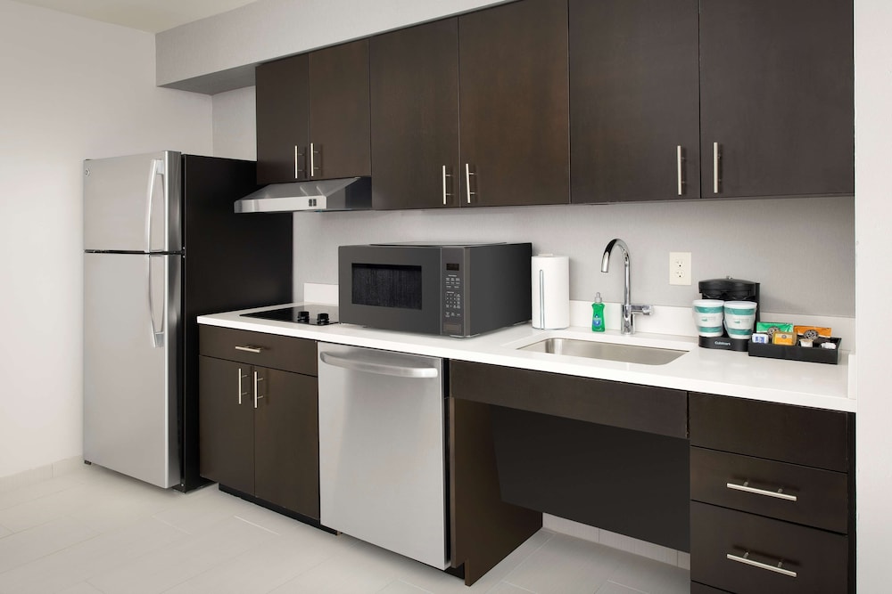 Homewood Suites by Hilton Kansas City Speedway - photo 15