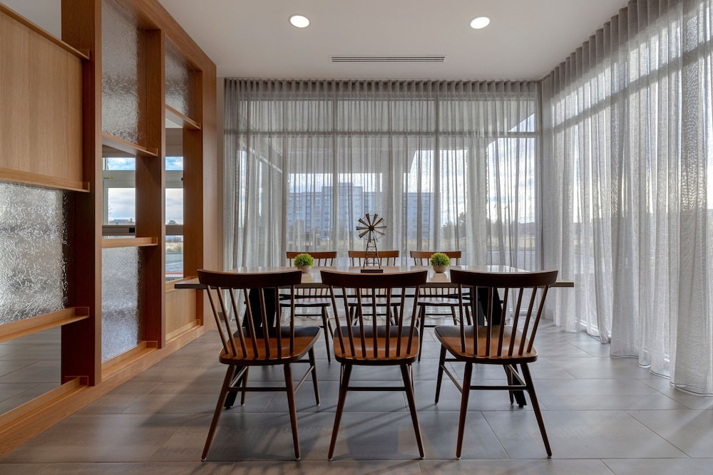 Fairfield Inn & Suites by Marriott Denver Airport at Gateway Park - photo 3