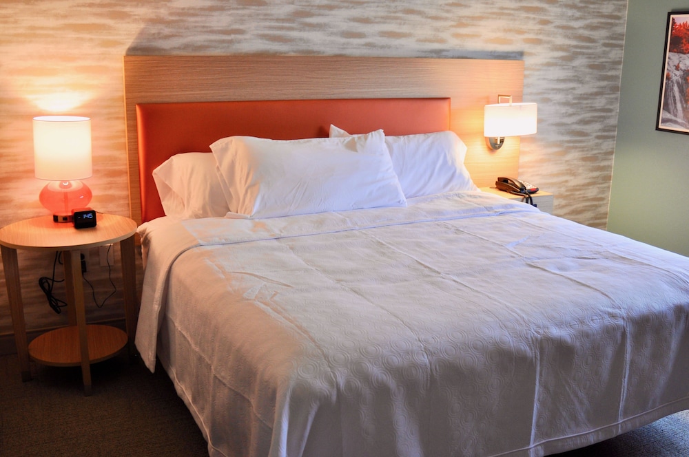 Home2 Suites by Hilton North Conway - photo 12