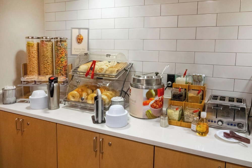 Fairfield Inn & Suites by Marriott Hazleton - photo 38