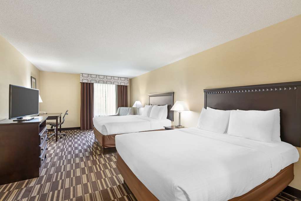 Best Western Plus Victor Inn & Suites - photo 7