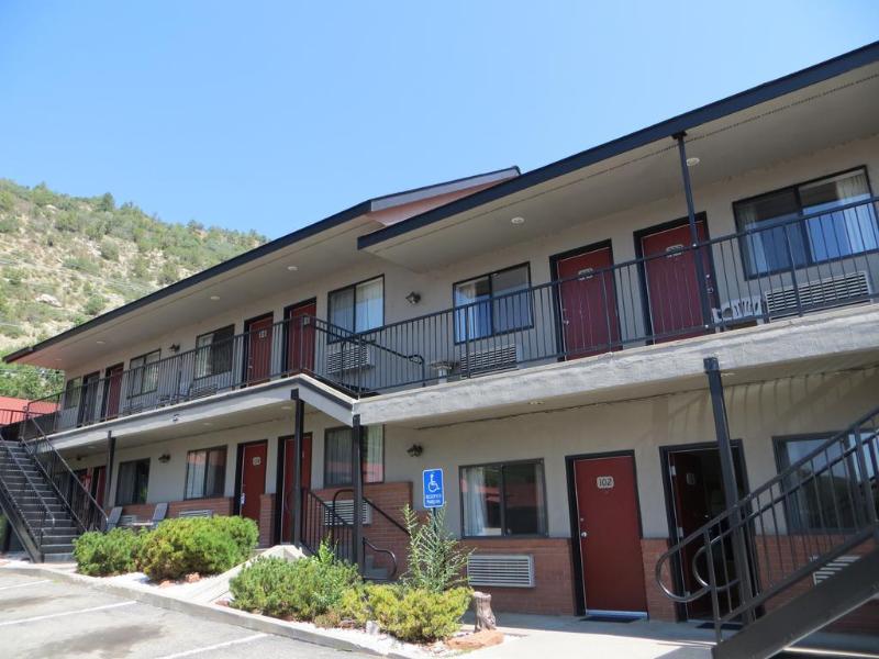 Adventure Inn Durango - photo 17