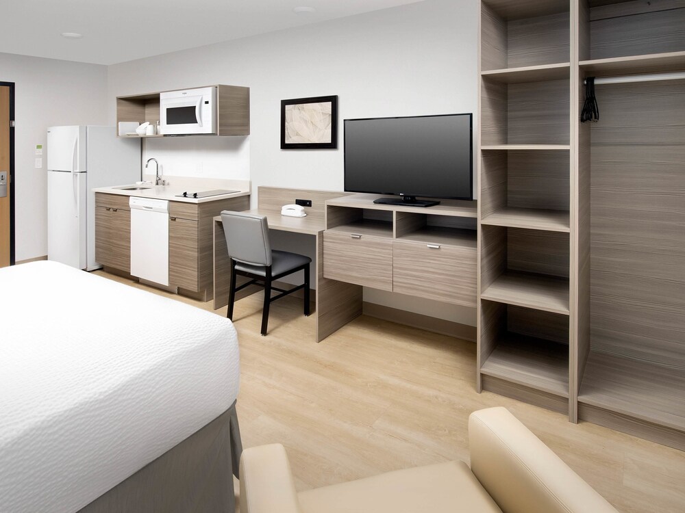 WoodSpring Suites Seattle Everett - photo 16