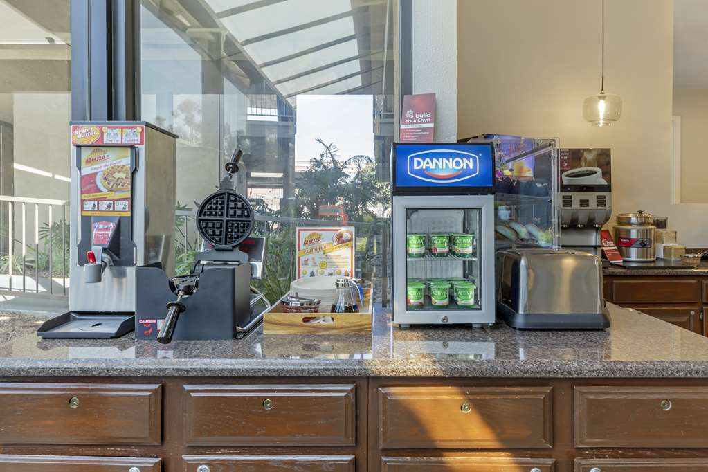 Best Western Plus Executive Inn - photo 21