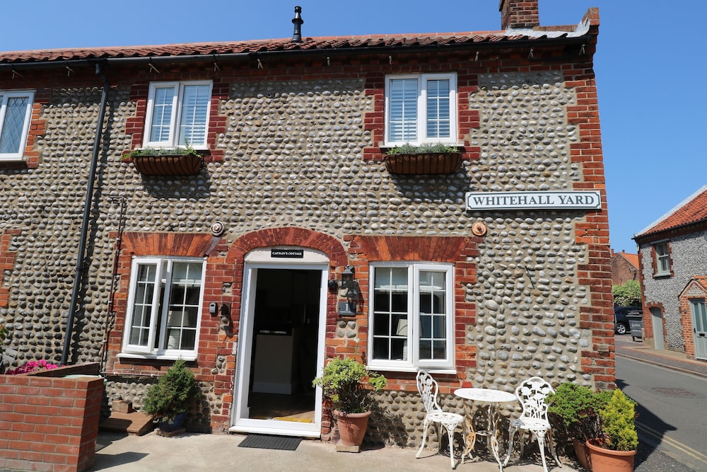 Captain's Cottage — 4-Star Luxury Hotel in Sheringham, United Kingdom