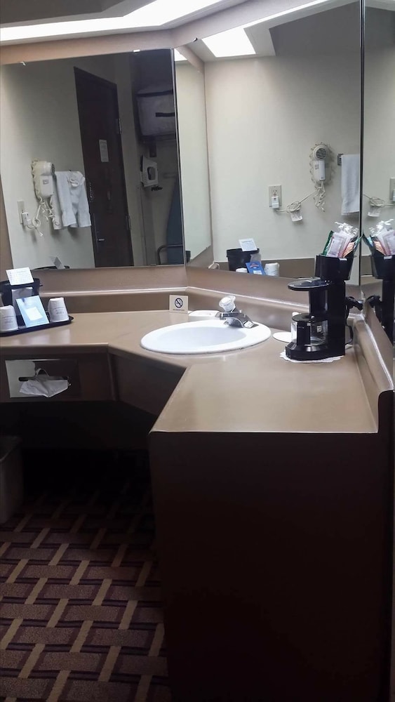 Baymont by Wyndham Paducah - photo 21