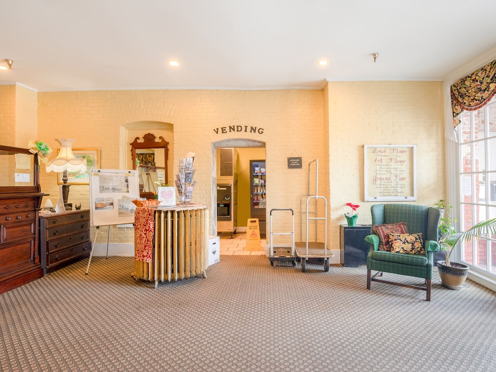 The Belmont Inn by OYO - photo 4