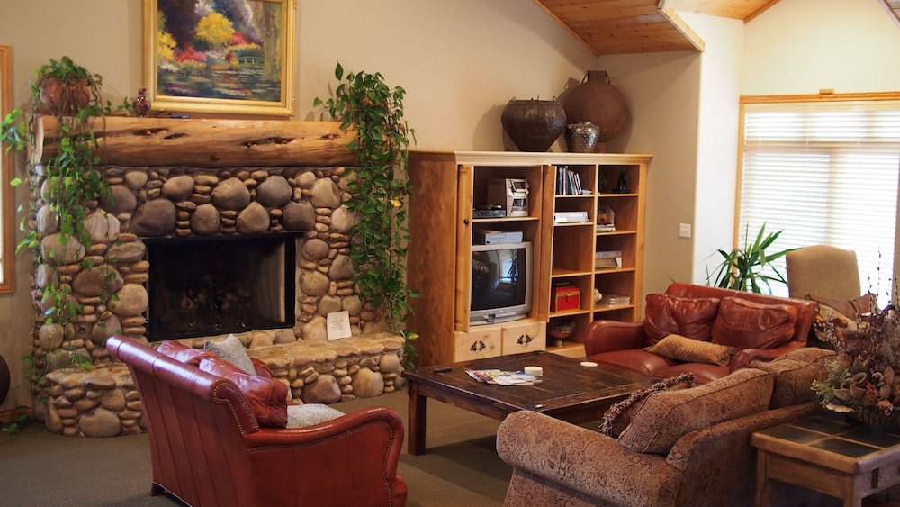 Park City Homes by White Pines Solamere — 4-Star Luxury Hotel in Bridgeport, United States
