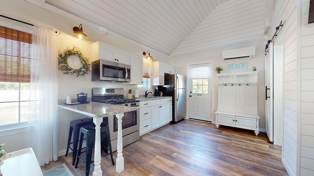 Coastal Estate - photo 26