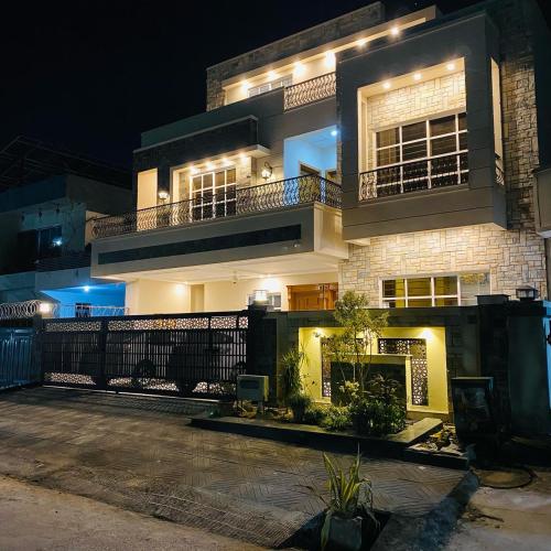 Skm Lodges - last minute hotel in Islamabad