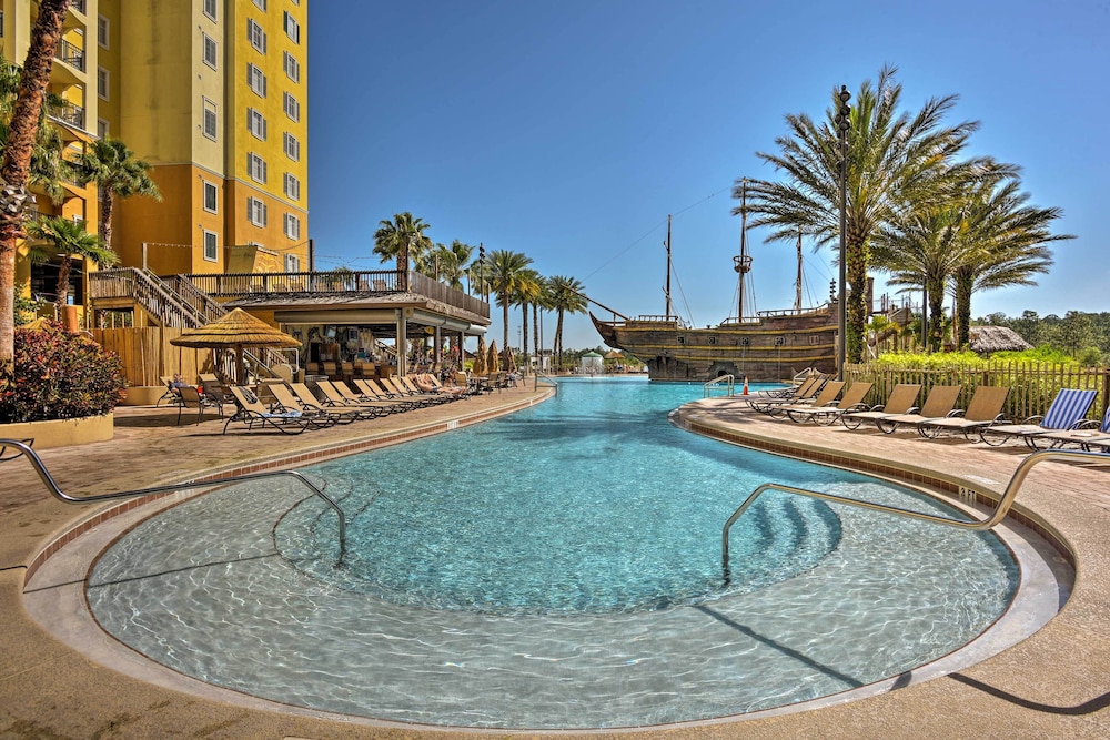 Luxury Orlando Escape 4 Mi to Disney World — 4-Star Luxury Hotel in Orlando, United States