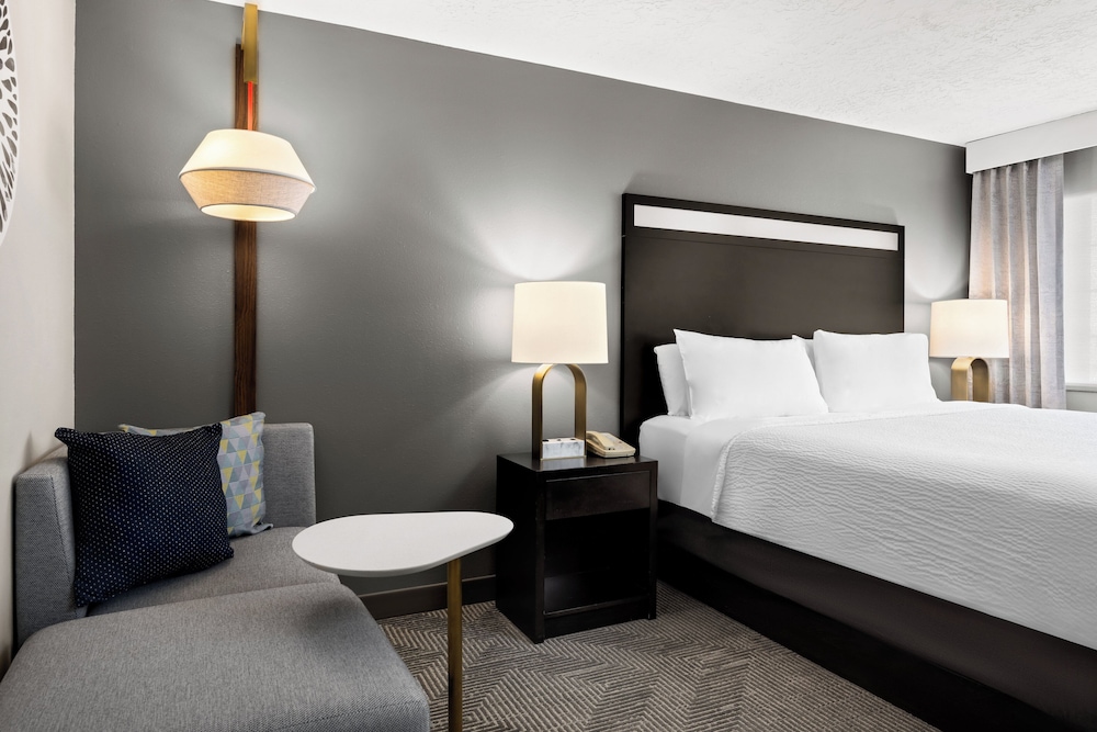 Holiday Inn & Suites Albuquerque Airport by IHG - photo 14