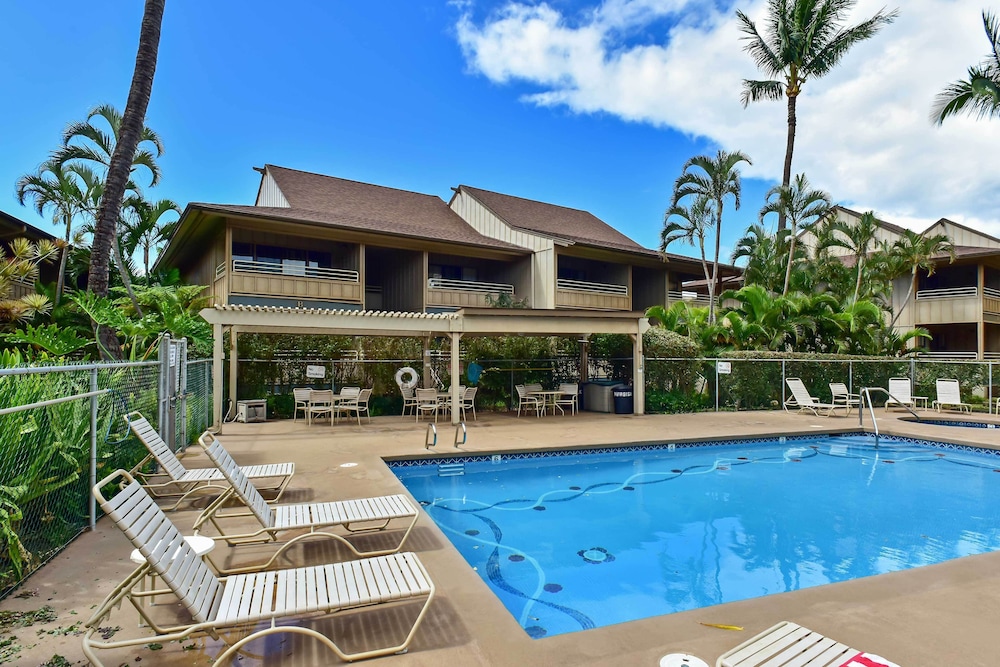 Kihei Condo Steps to Kalepolepo Beach Park — 4-Star Luxury Hotel in Kihei, United States