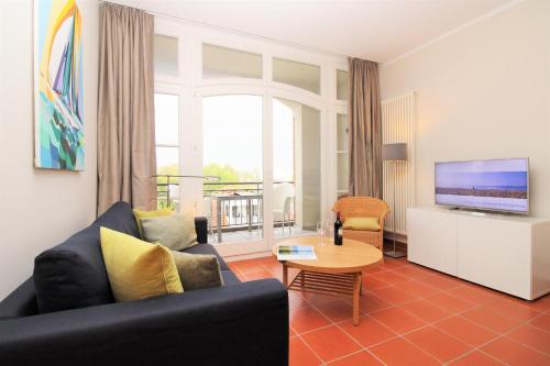 Waldhaus Fewo 18 — 4-Star Luxury Hotel in Ostseebad Kuehlungsborn, Germany