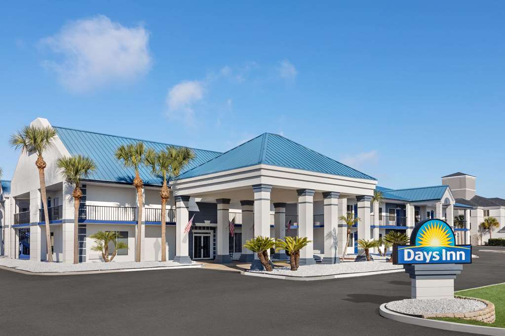 Days Inn by Wyndham Kingsland GA - featured photo