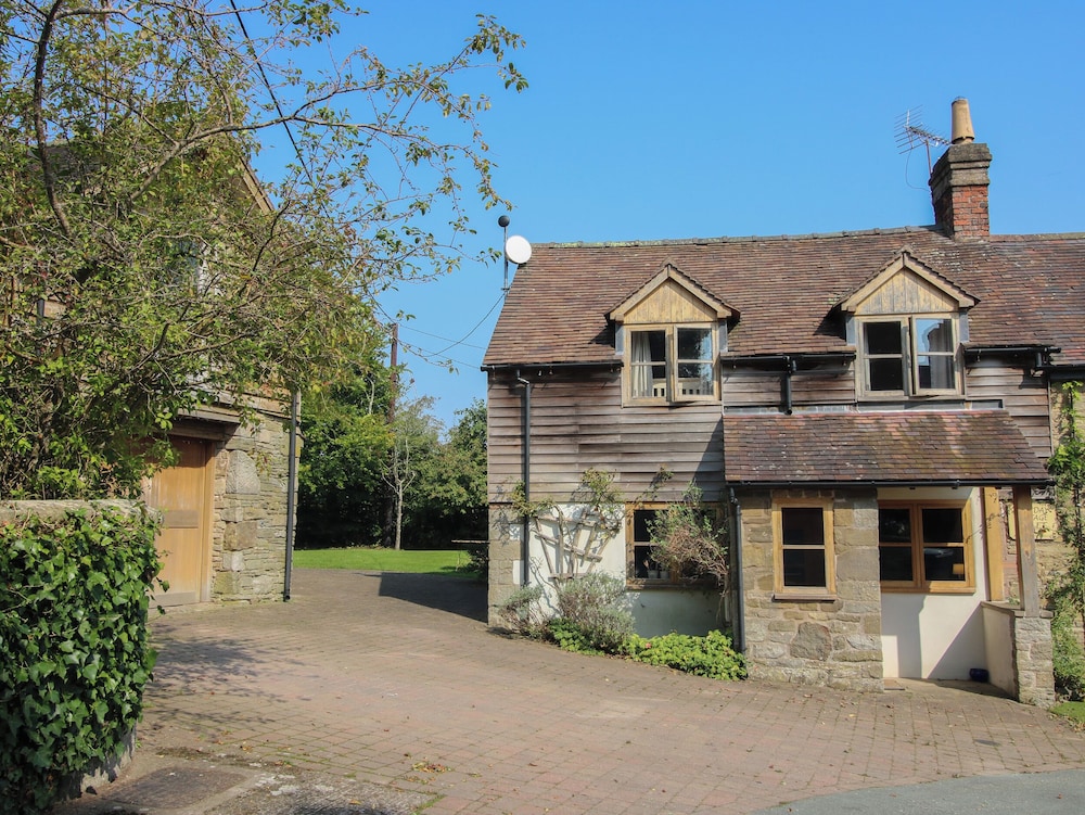 New Inn Cottage — 4-Star Luxury Hotel in Church Stretton, United Kingdom