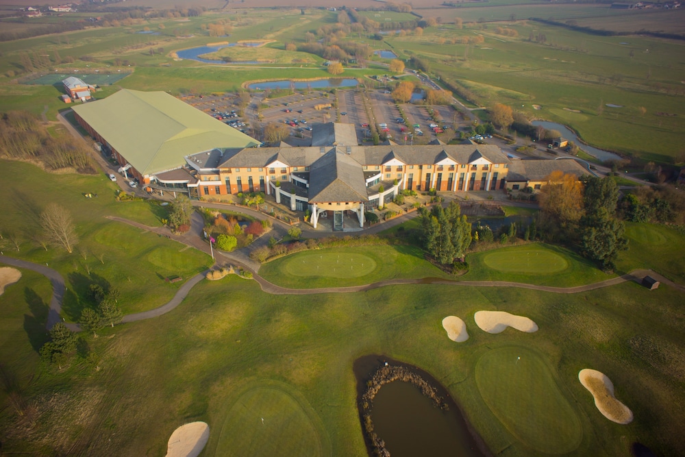 Five Lakes Resort — Maldon