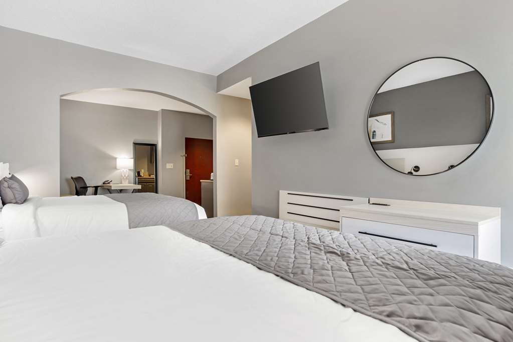 Best Western Plus Two Rivers Hotel & Suites - photo 18