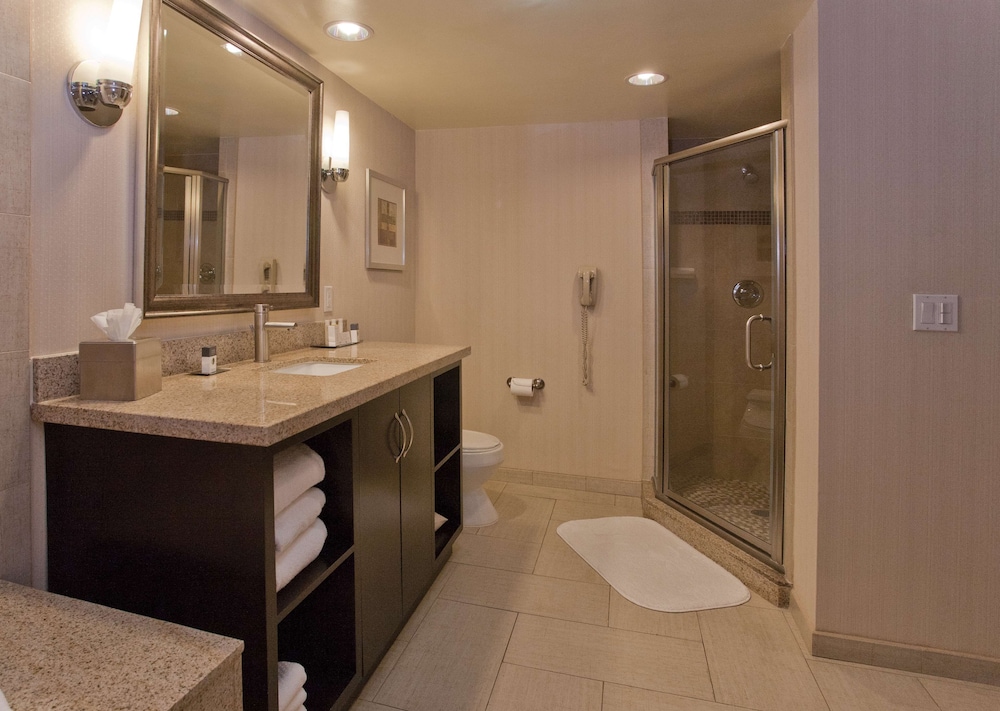 DoubleTree by Hilton Los Angeles Rosemead - photo 40