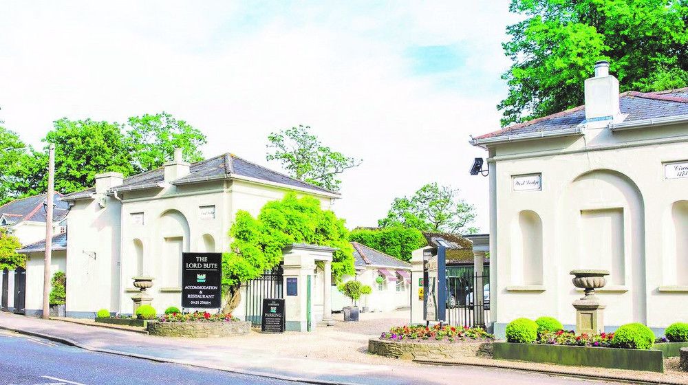 Lord Bute Hotel & Restaurant in Christchurch, United Kingdom