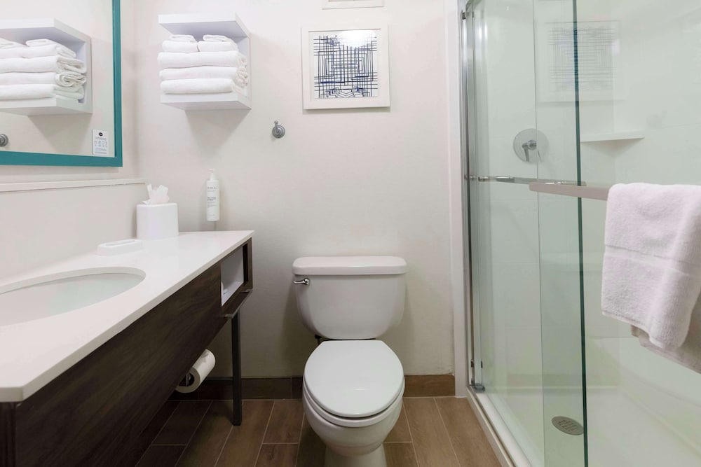 Hampton Inn Scranton at Montage Mountain - photo 19