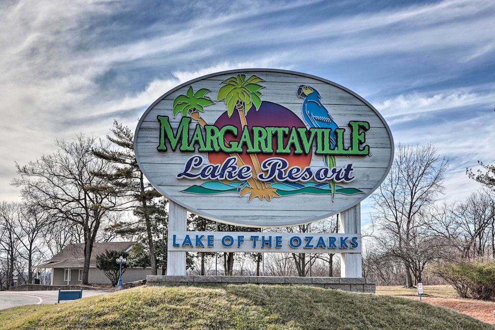 1 Mi to Margaritaville Resort: Osage Beach Home - photo 20