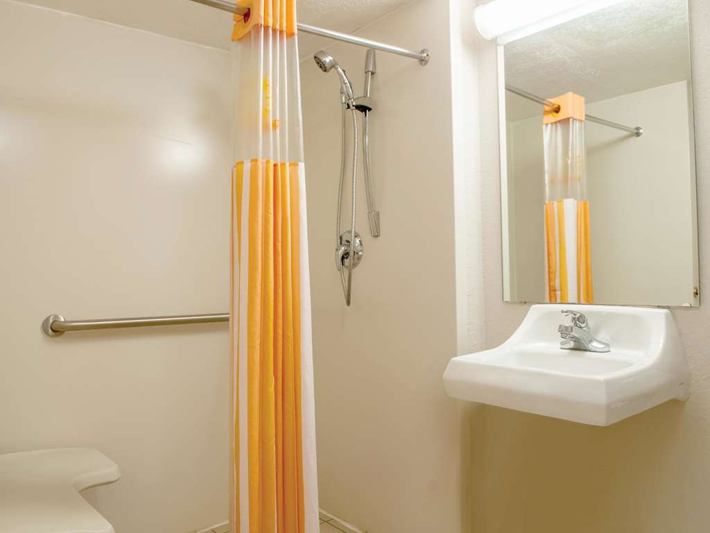 La Quinta Inn by Wyndham New Orleans Veterans Metairie - photo 20