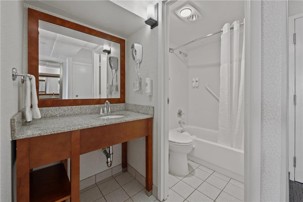 Comfort Inn by the Bay - photo 21