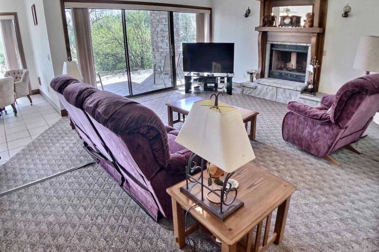 Stone Decks Lodge — 4-Star Luxury Hotel in Golden, United States