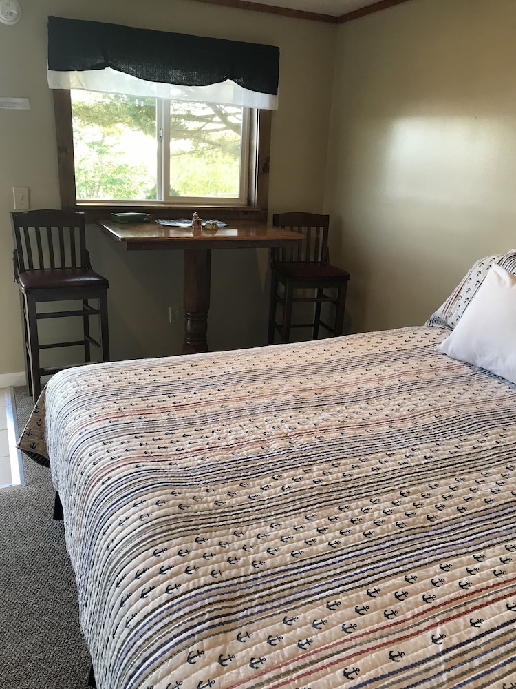 White Birches Motel - photo 9