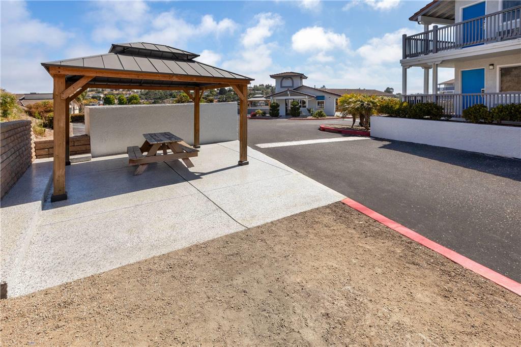 Days Inn by Wyndham Arroyo Grande Pismo Beach - photo 25
