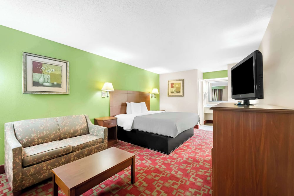 Quality Inn Selma Smithfield - photo 8