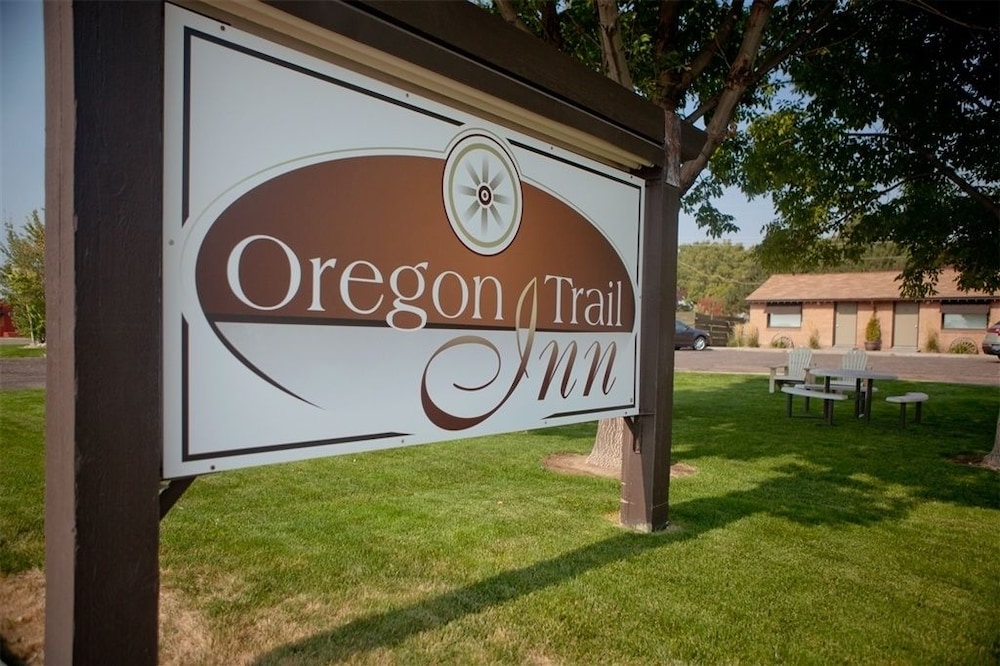 Oregon Trail Inn - photo 27