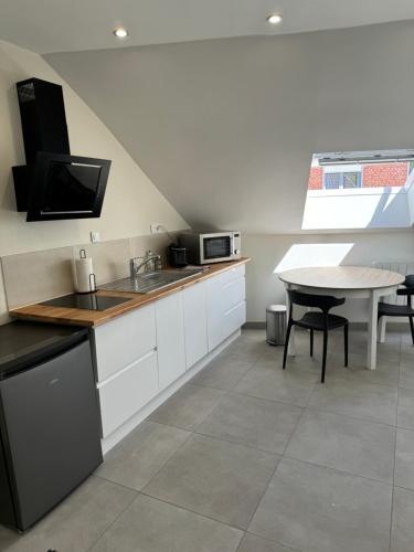 Studio Agreable Proche Chu - last minute hotel in Saleux