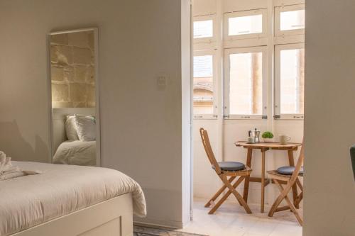 15 Main Gate in Vittoriosa, Malta