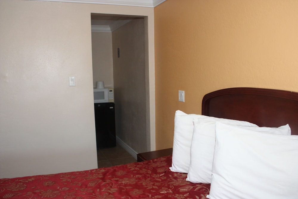 A 1 Budget Motel - photo 7