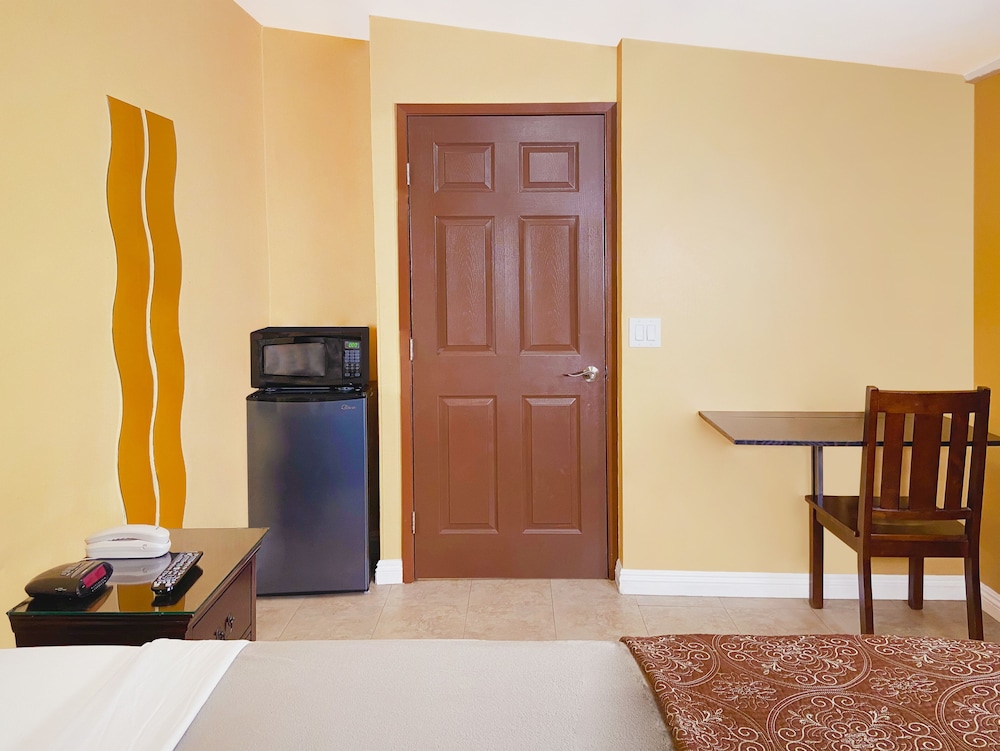 El Patio Inn Near Universal Studios Hollywood - photo 24