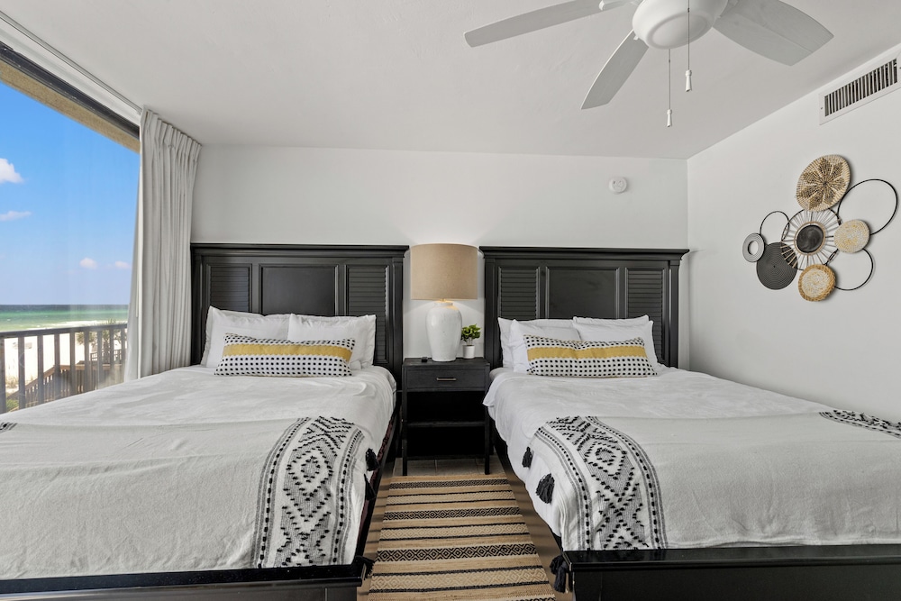 Sandpiper Beacon Beach Resort - photo 31