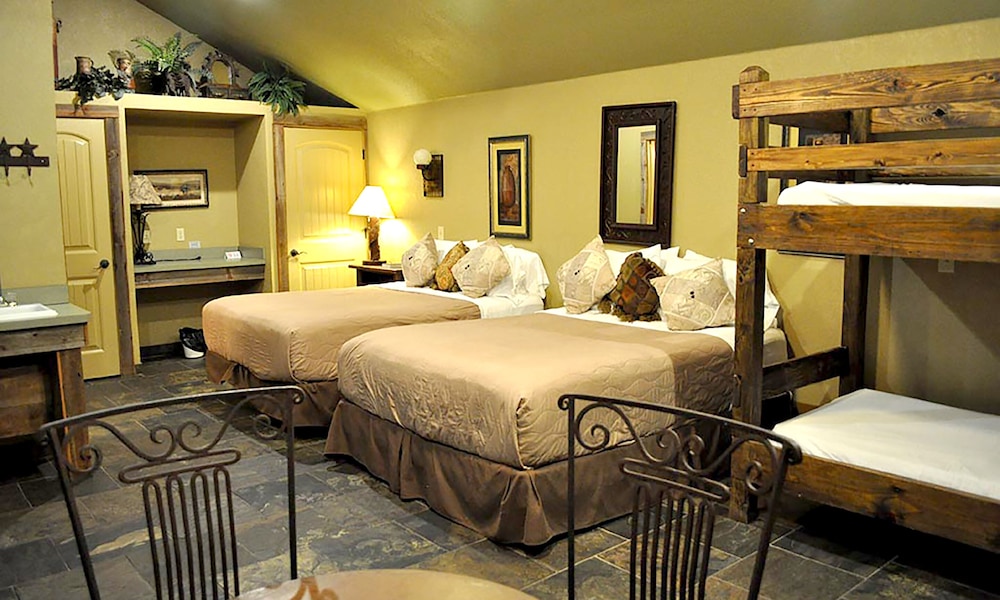 Rustic Creek Ranch Resort - photo 49