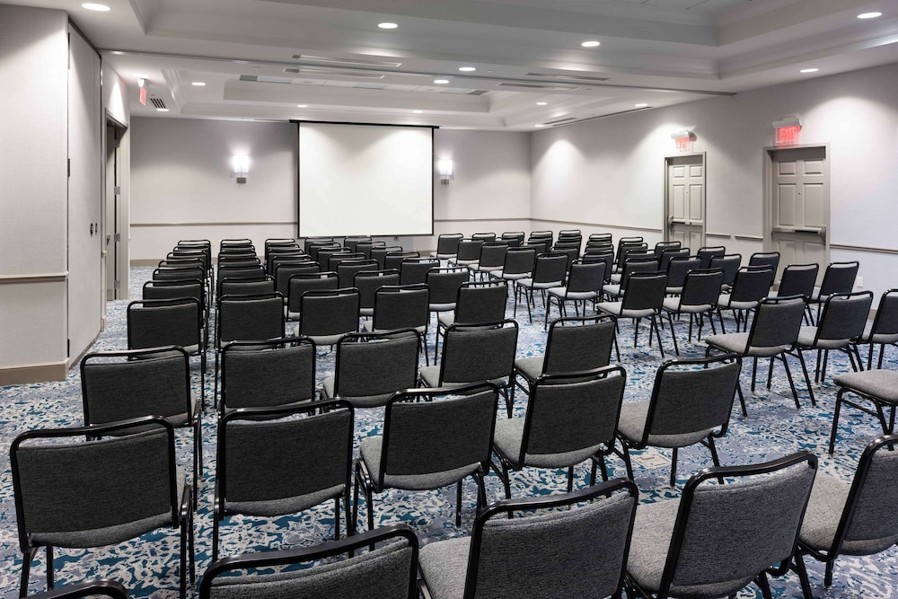 Hilton Garden Inn Detroit Novi - photo 29