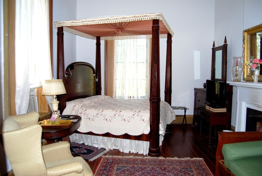Glenfield Plantation Historic Antebellum Bed and Breakfast - photo 19