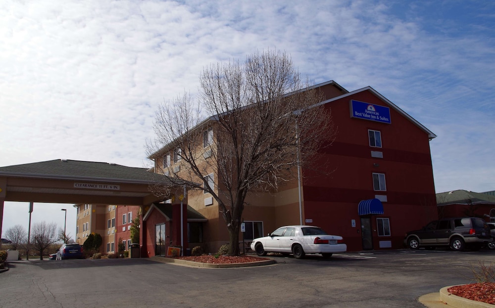 Americas Best Value Inn & Suites St. Louis St. Charles Inn - photo 35